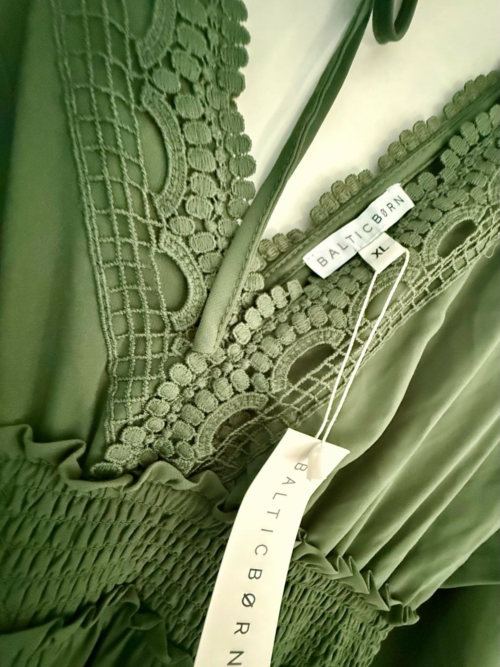 Baltic Born Green Maxi Dress Long Sleeve Flowy NWT (XL) - Picture 2 of 6